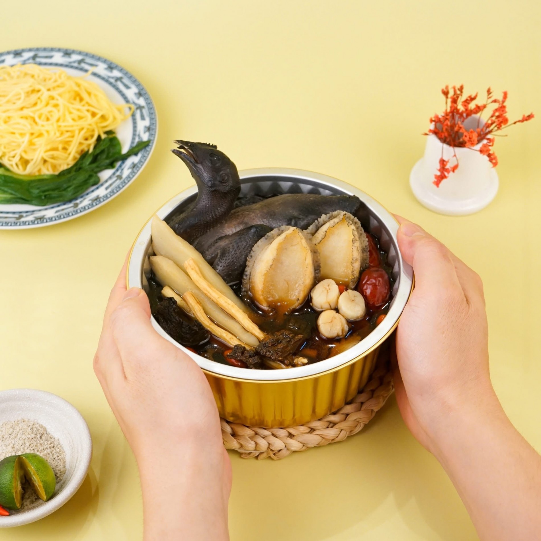 khay-nhom-tron-cao-cap-5