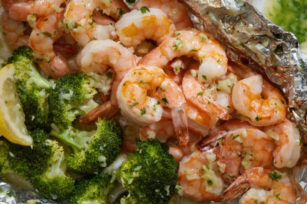 GRILLED SHRIMP IN FOIL GUIDE: PERFECTLY JUICY & FLAVORFUL
