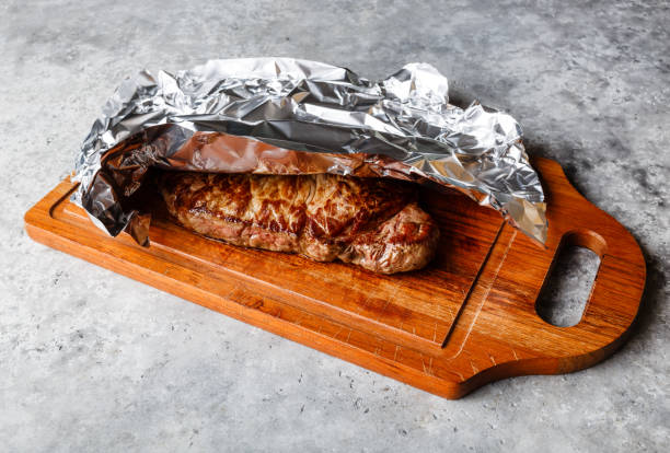 WILD BOAR IN FOIL: A STEP-BY-STEP STEAMING TECHNIQUE