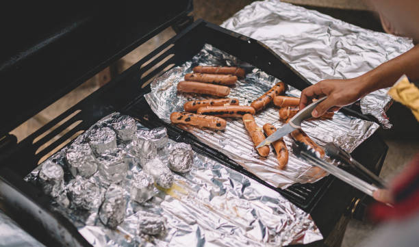 FOIL COOKING MADE EASY: MASTER QUICK & CONVENIENT MEALS