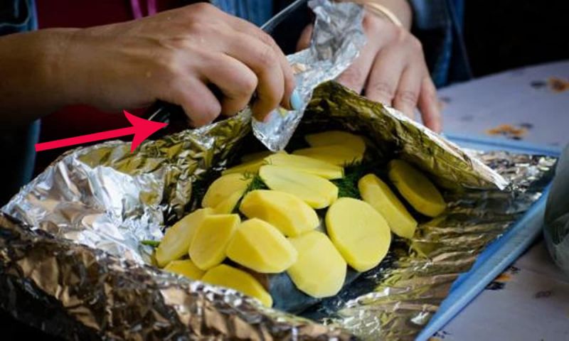 THE "TWO-SIDED MYSTERY" OF FOIL: WHICH SIDE TO USE FOR BAKING