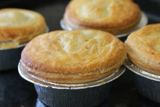 EFFORTLESS BAKING WITH SPECIALIZED ALUMINUM FOIL PANS